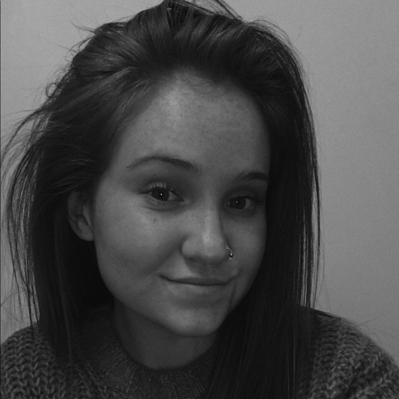 Meet your Posher, Erin - Picture 1 of 1